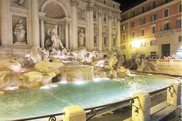 Der schönste Brunnen Roms: Die Fontana di Trevi.