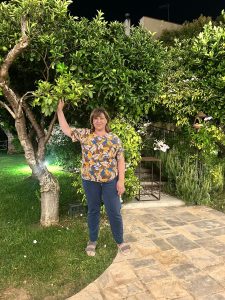 Anita ist Aktivistin und setzt sich gegen Ungerechtigkeiten ein. Mit über 60 Jahren hat sie ihr Jura-Studium begonnen.